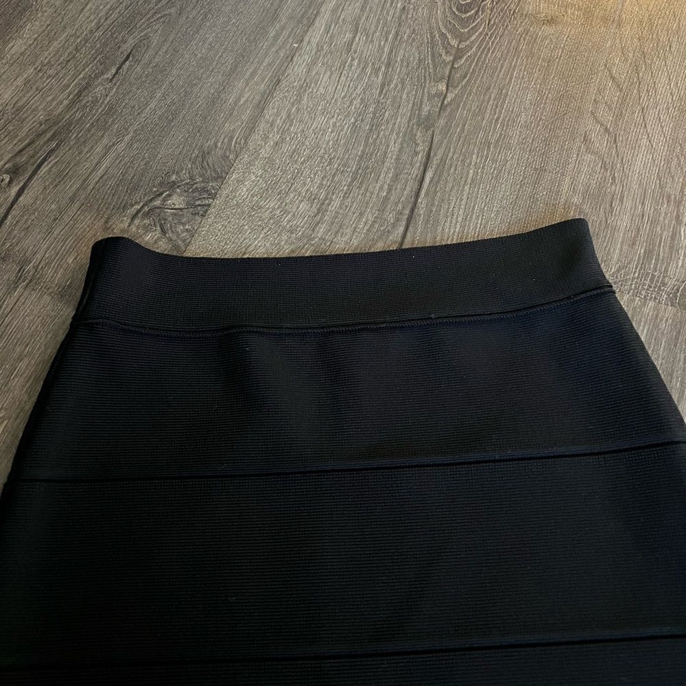 Bcbg Maxazria Solid Black Stretchy Fitted Pencil … - image 3